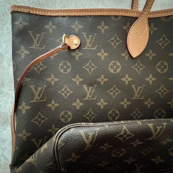 LOUIS VUITTON NEVERFULL GM Monogram Authenticated - Picture 11 of 16